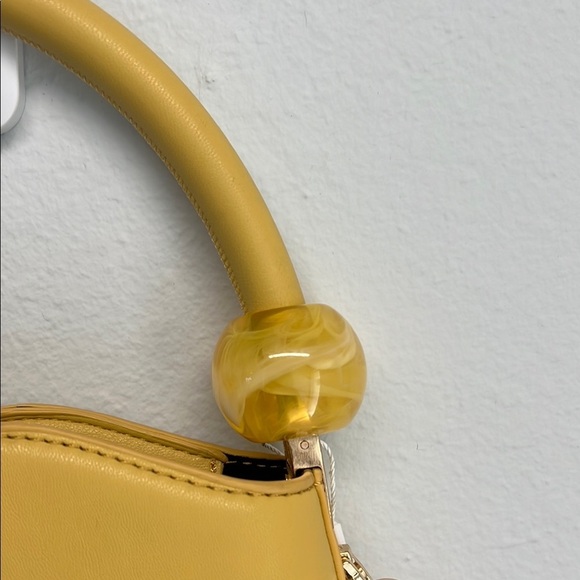 Melie Bianco | Jennie Recycled Vegan Crossbody Bag ✨Yellow - Picture 4 of 12
